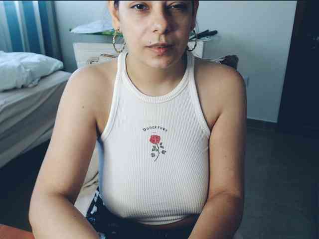 GiuliaHotXXX1 webcam