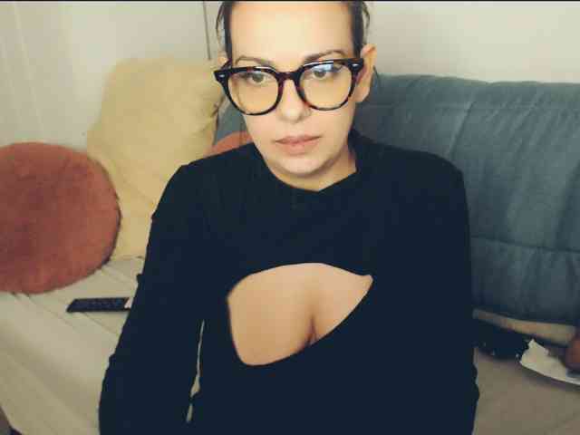 Modelo: GiuliaHotXXX1