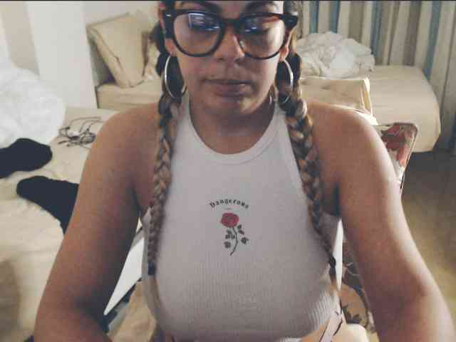 GiuliaHotXXX1 webcam