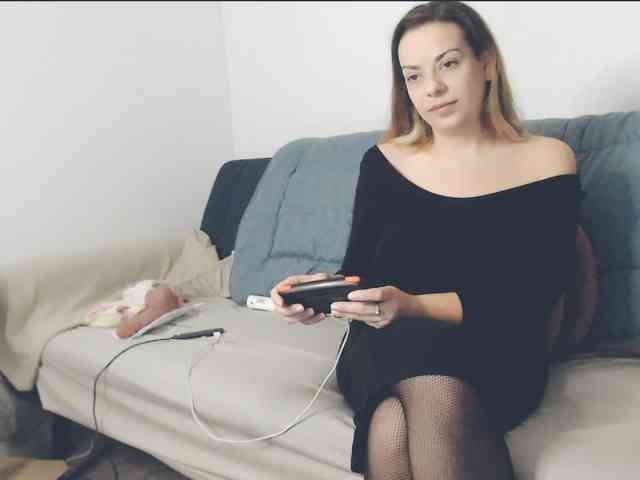GiuliaHotXXX1 webcam