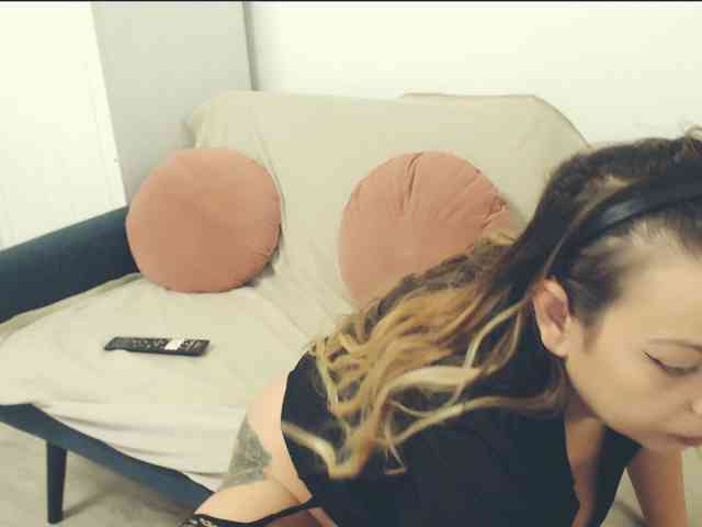 Modelo: GiuliaHotXXX1