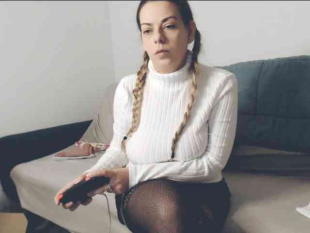 GiuliaHotXXX1 webcam