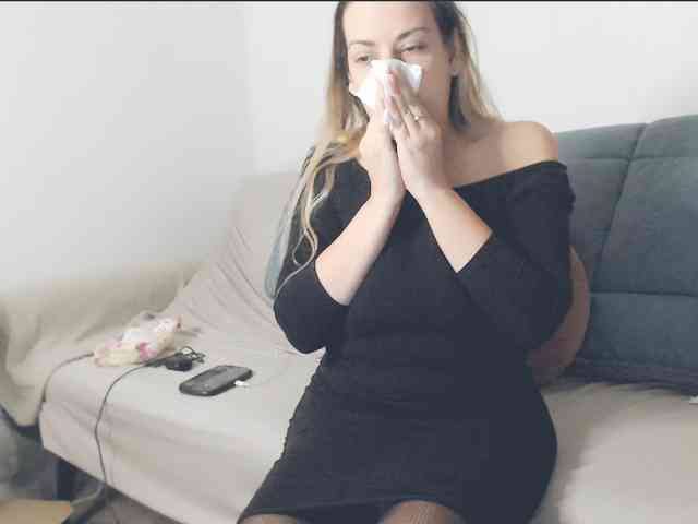 GiuliaHotXXX1 webcam