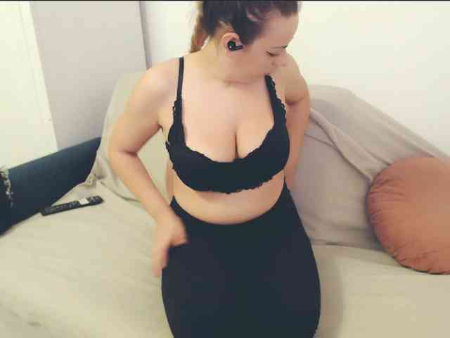 Modèle: GiuliaHotXXX1
