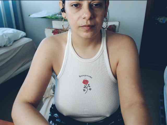 GiuliaHotXXX1 webcam