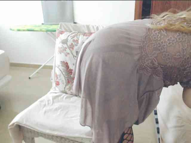 GiuliaHotXXX1 webcam
