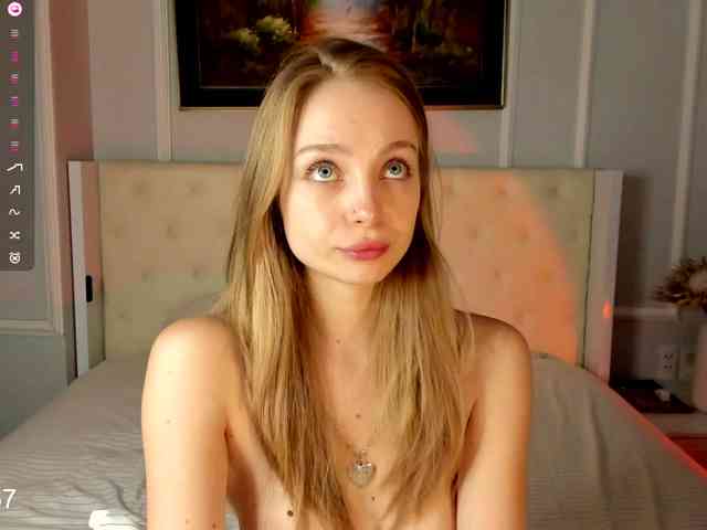 LISABABYMETAL webcam