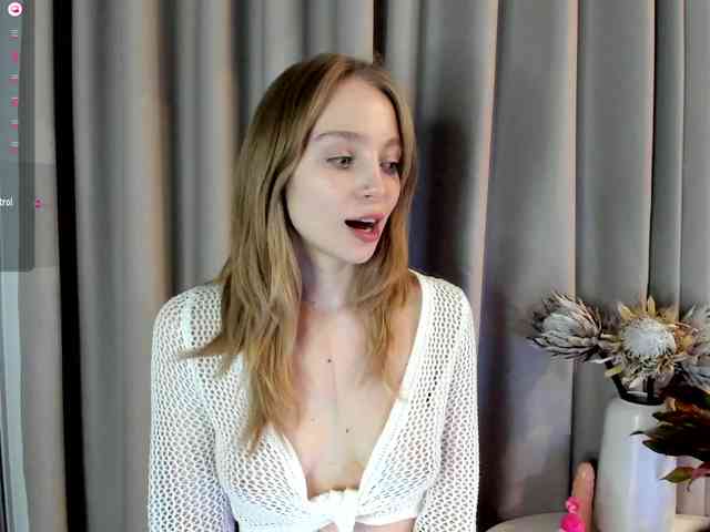 LISABABYMETAL webcam