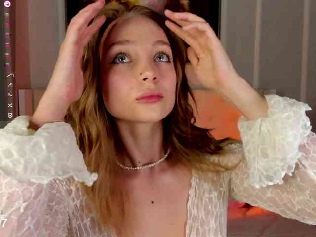 LISABABYMETAL webcam