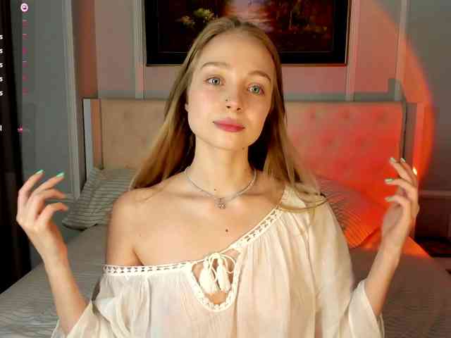 LISABABYMETAL webcam