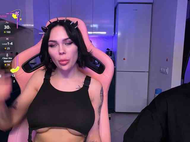 GroteskCouple webcam