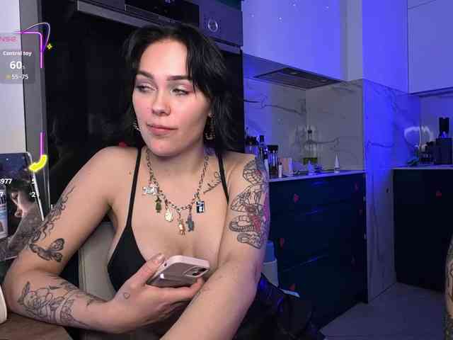 GroteskCouple webcam