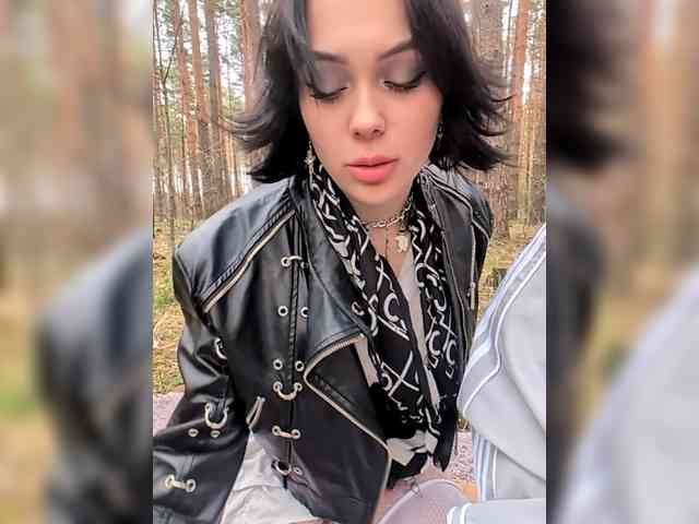 GroteskCouple webcam