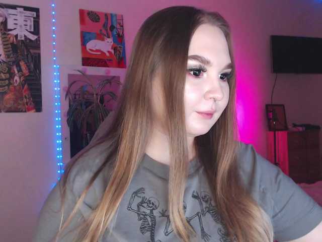 Greeenfriends6969's BongaCams show and profile