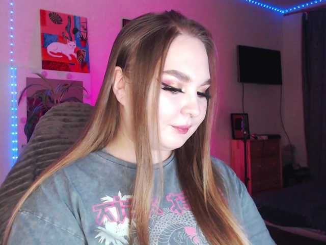 Greeenfriends6969's BongaCams show and profile