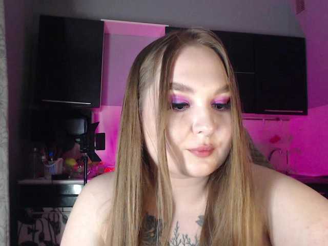 Greeenfriends6969 live cam on BongaCams