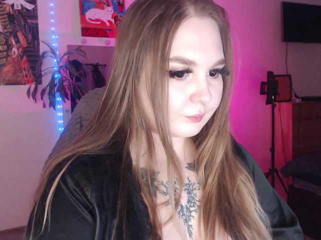 Greeenfriends6969's BongaCams show and profile