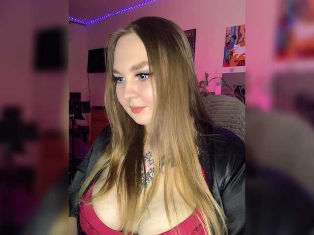 Greeenfriends6969 live cam on BongaCams
