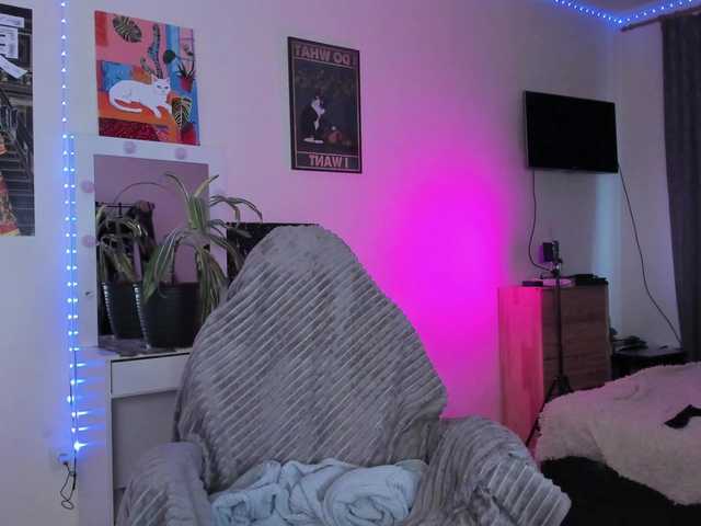 Greeenfriends6969 live cam on BongaCams