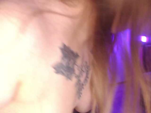 Greeenfriends6969 live cam