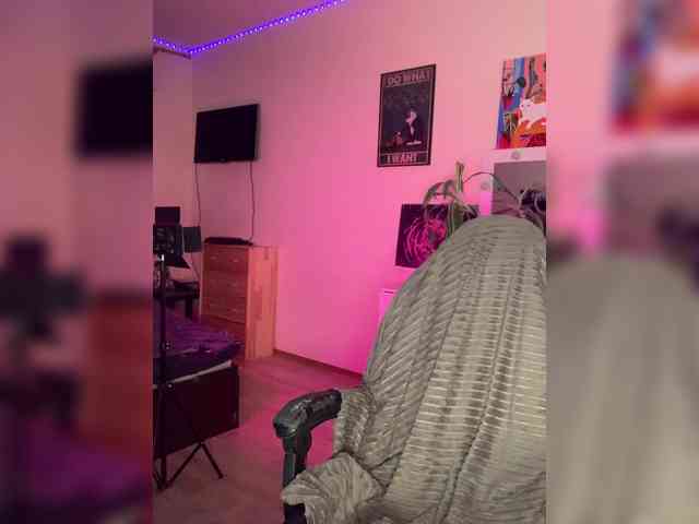 Greeenfriends6969 webcam