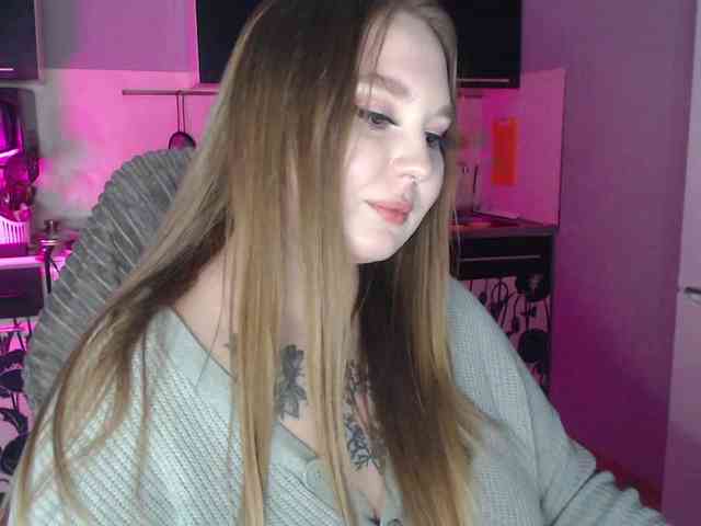 Greeenfriends696... Live Webcam on BongaCams