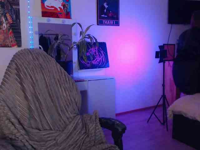 Greeenfriends6969 webcam