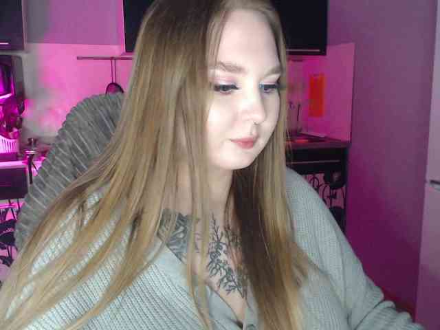 Greeenfriends696... Live Webcam on BongaCams