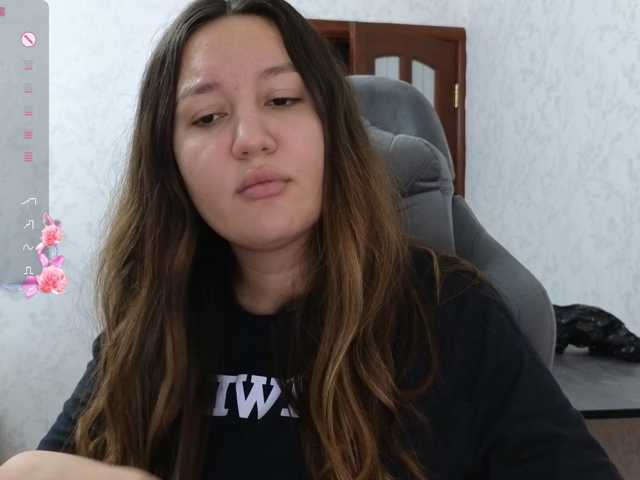 Nelly-Fischer live cam on BongaCams