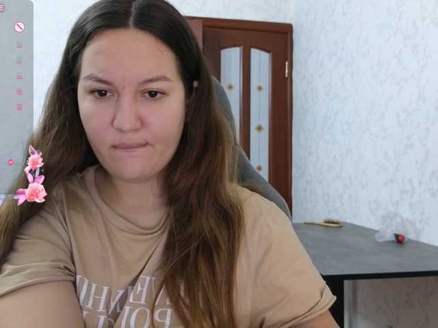 Nelly-Fischer live cam on BongaCams