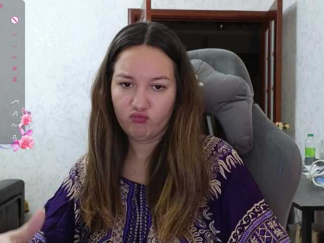 Nelly-Fischer live cam on BongaCams