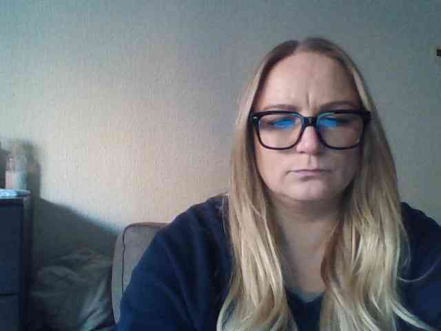 GoddessNIKI webcam