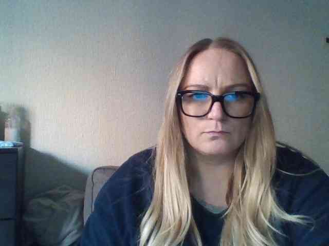 GoddessNIKI webcam