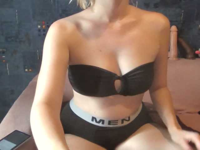 virginriverofficial live cam on BongaCams