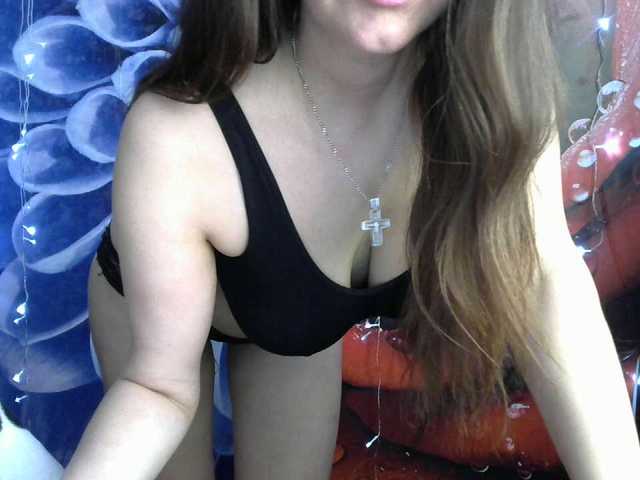 Lilijjjjjjjjjjjjjjjjj90's BongaCams show and profile