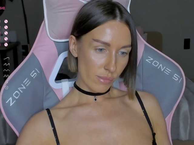 HannaChardger live cam on BongaCams