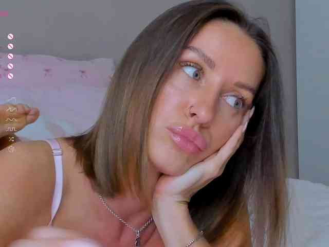 HannaChardger Sex Cam Show