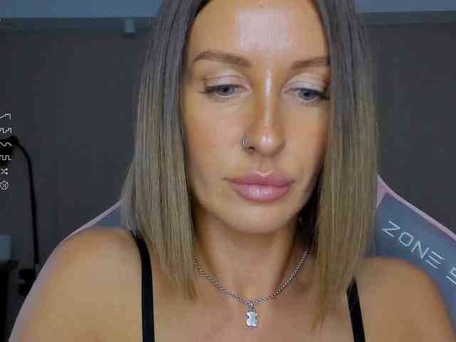 Modèle: __Tina__