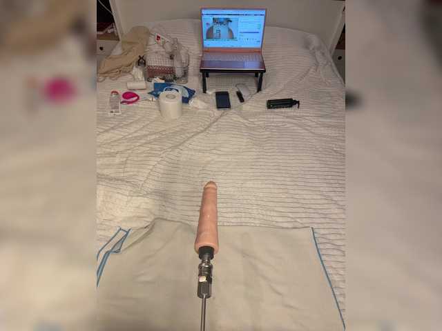 black-princess27, en directo ahora en BongaCams