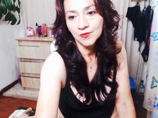 dalila-milf live cam on BongaCams