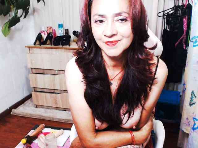 dalila-milf webcam