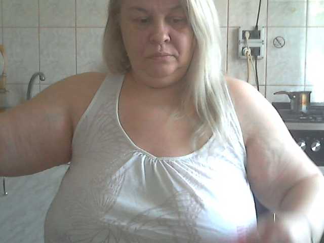 AriannaMilf's BongaCams show and profile