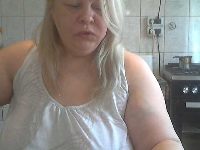 AriannaMilf's BongaCams show and profile