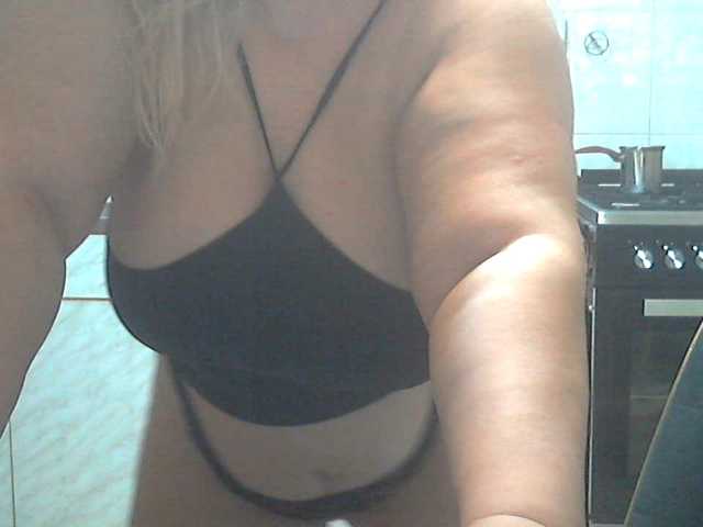AriannaMilf live cam on BongaCams