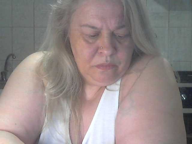 AriannaMilf's BongaCams show and profile