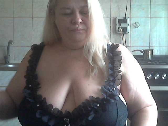 AriannaMilf, en vivo ahora en BongaCams