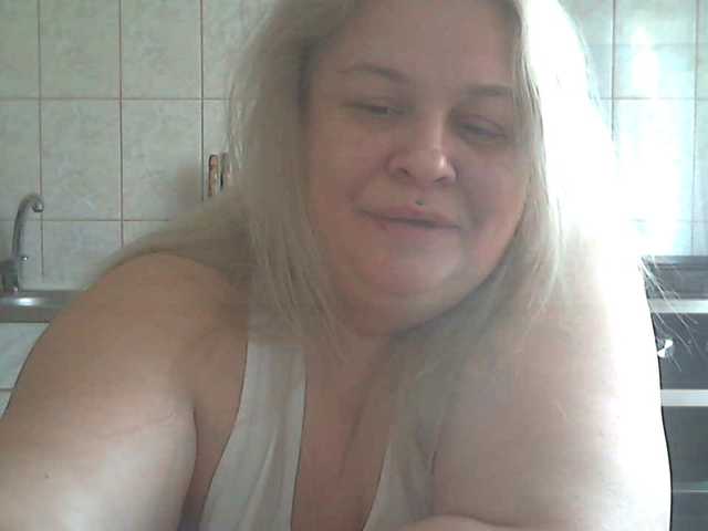 AriannaMilf's BongaCams show and profile