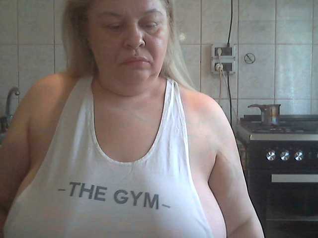 AriannaMilf's BongaCams show and profile