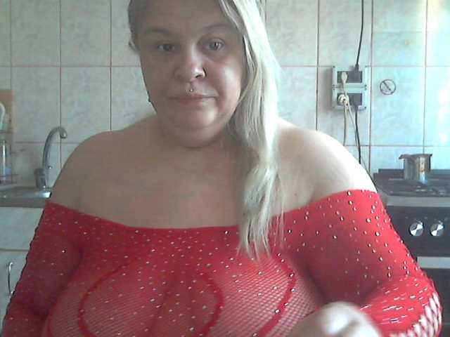 AriannaMilf's BongaCams show and profile