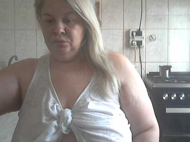 AriannaMilf's BongaCams show and profile